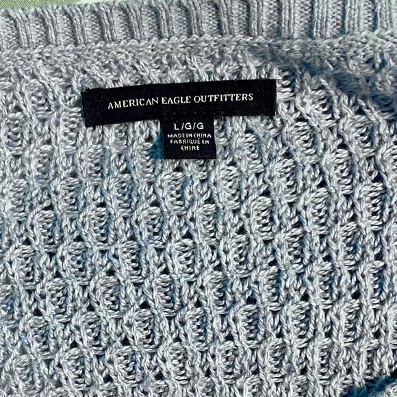 NWOT AE Textured V-neck Sweater - Picture 3 of 3